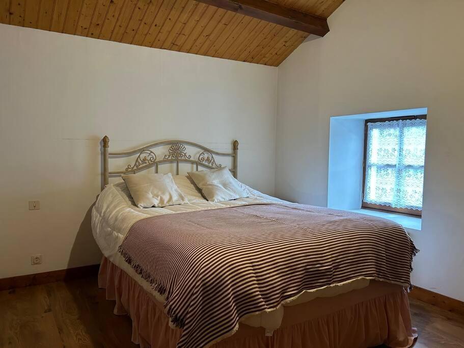 Maison Paisible Avec Lac Prive Secondigny 外观 照片