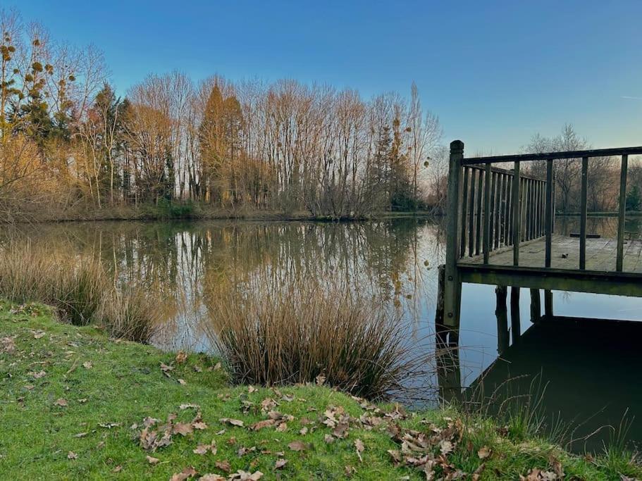 Maison Paisible Avec Lac Prive Secondigny 外观 照片
